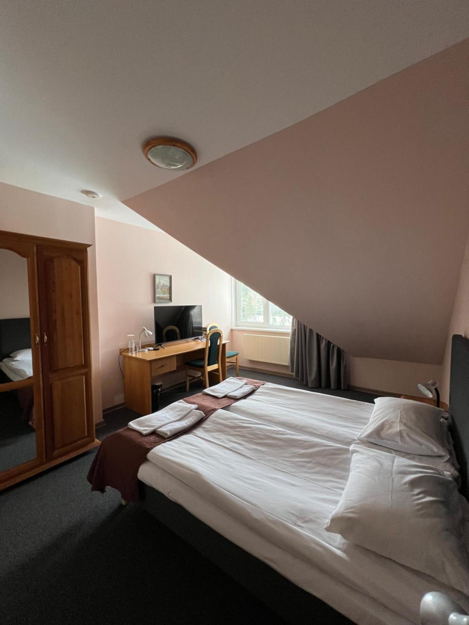 Hotel Tyla Biržai Buitenkant foto